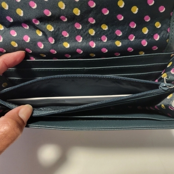 Vera Bradley NWT Falling Flowers RFID Audrey Wallet. - Picture 11 of 15
